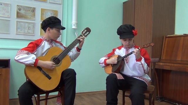 Дуэт Фантазия в составе Степаненко Иосиф гитара, Крылов Дмитрий домра смотреть онлайн