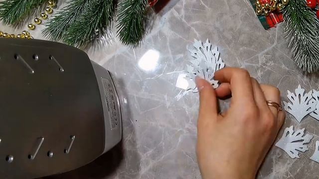 снежинка из фоамирана / Foamiran Snowflake