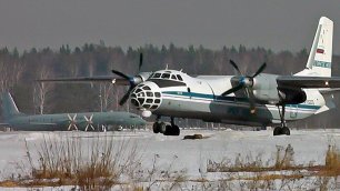 Взлёт 48-летнего Ан-30 и два бонуса от Русских Витязей