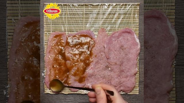 Свинячий рулет з начинкою / Свиной рулет с начинкой / Stuffed pork roll