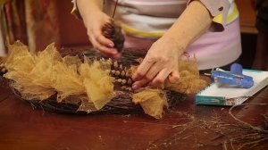 Делай с нами - венок из берёзовых веток и физалиса