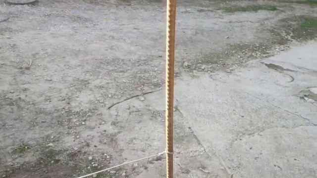 Шпалера для винограда в одну плоскость из арматуры
