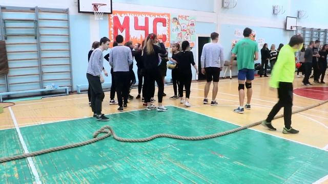 Выпускной в щколе | Спортландия | Перетягивание каната [Студия Отражение - VideoReflex]