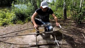 САМОДЕЛЬНАЯ БАЙДАРКА ИЗ ВЕТОК И КЛЕЕНКИ