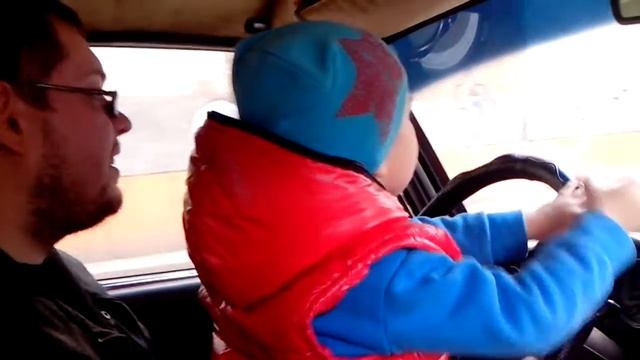 Пустил сына за руль :) смотреть онлайн