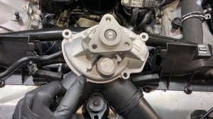 Porsche Macan Turbo water pump & thermostat removal