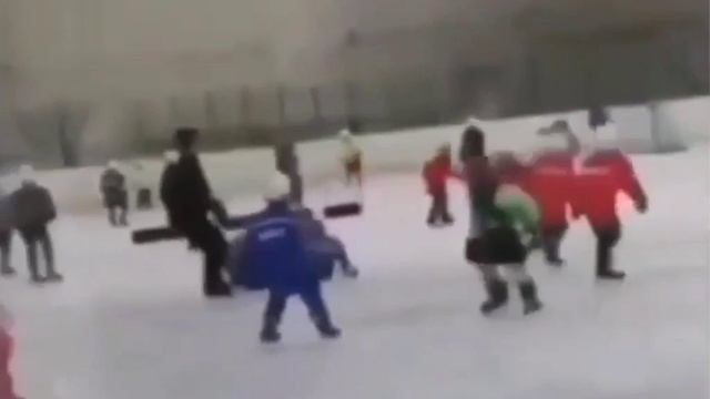 Тренировка детей на устойчивость, а похоже на издевательство.