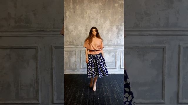 Юбка "Белая бабочка села на синюю волну" смотреть онлайн