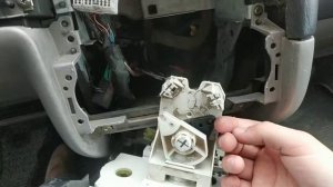 Как разобрать печку что бы поменять лампочки. Nissan Primera P11