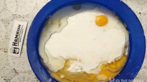 Пирог на кефире и растительном масле с яблоками