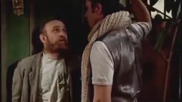 Покупаем старые вещи? Стулья, потроха, что еще?