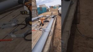 водосток из канализационный трубы