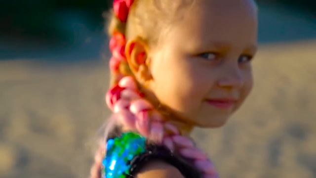 Песня про АЛИСУ !!! Алиса поёт песню про девочек с именем АЛИСА