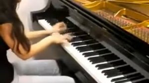 REF-PERF-PIANO-Virtuoso version of Rihanna 's Don't Stop The Music by Lola Astanova