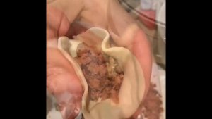 Как лепить пельмени-косичку