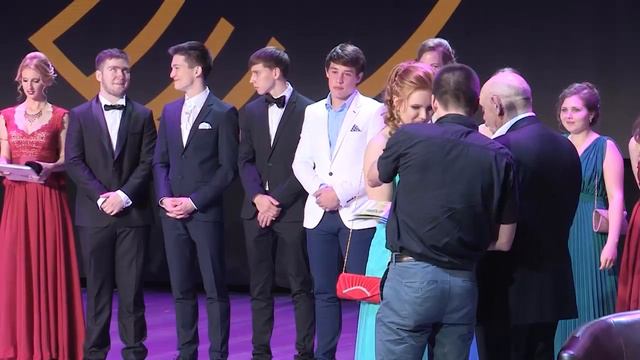 Аттестаты - школа 548 - выпуск 2015