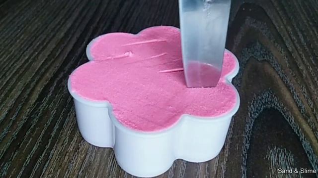 Very Satisfying Kinetic Sand Angry Birds Cutting and Smashing Video - Sand & Slime Art - ASMR