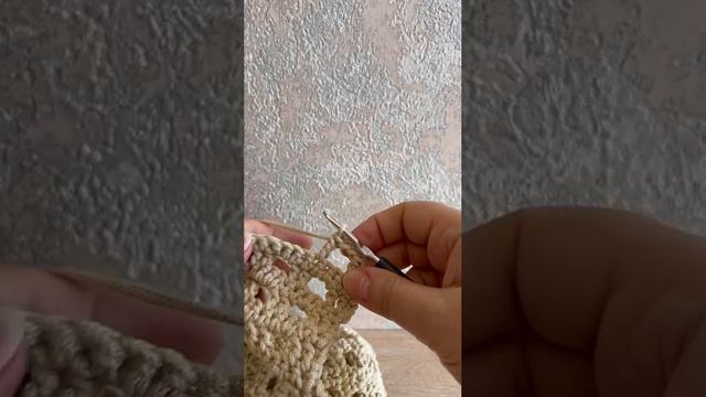 Я на пенсии сижу и вяжу, вяжу , вяжу. Наконец-то отдыхаю и мечты я воплощаю