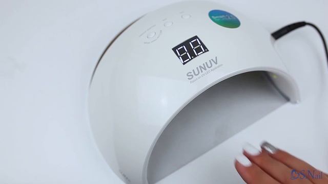 UV LED СВЕТОДИОДНАЯ ЛАМПА SUN 6 | Почему она - лучшая? смотреть онлайн