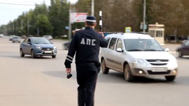 ВОДИТЕЛЬСКИЕ УДОСТОВЕРЕНИЯ смотреть онлайн