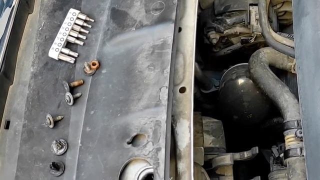 Renault Symbol 2010 Korna Değişimi ( Renault Symbol 2010 Horn Replacement )