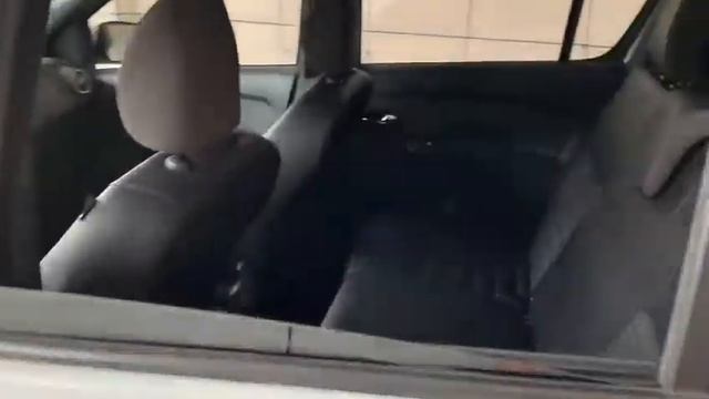 Renault Sandero 1.6 16v Sce Flex Intense X-tronic смотреть онлайн