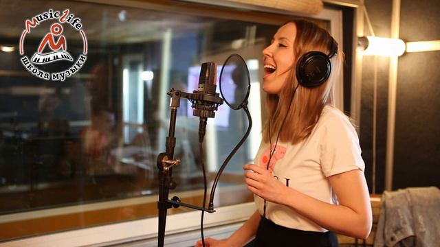 Мария Андреева — Около тебя (cover Ёлка) смотреть онлайн