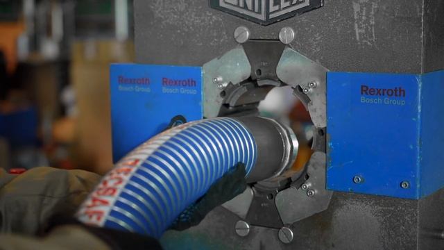 Опрессовка композитных шлангов TECSAFLEX на производстве смотреть онлайн