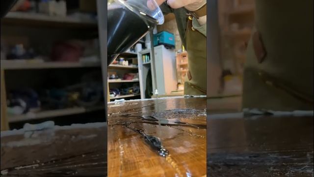Заливка трещин эпоксидной смолой #woodworker_artem смотреть онлайн