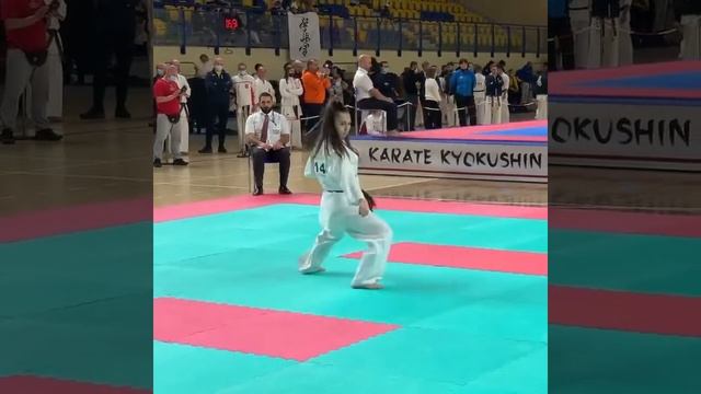 Сейчин ката/ Финал Чемпионата Европы/ Исполнение Регины Сатвалдиевой #shorts смотреть онлайн