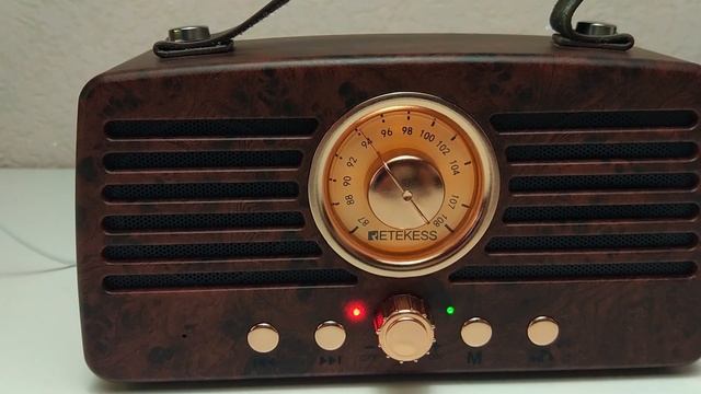 Стерео Радиоприемник FM с МП3, USB, Micro SD + БЛЮТУЗ КОЛОНКА смотреть онлайн