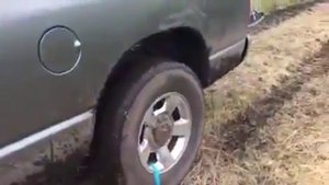 Как выехать из грязи без лопаты