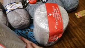 №47 Цвет настроения- осень. Купила пряжи для завершения начатой крючком шали . #молодой_блогер #