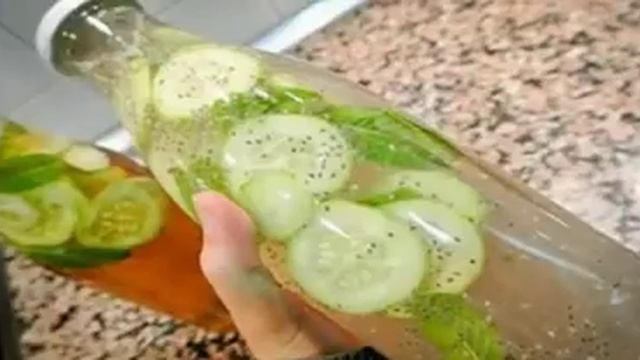 Супер Напиток Поможет Избавиться за 5 дней от Отёков, Токсинов и Уменьшит Объем Талии! смотреть онлайн