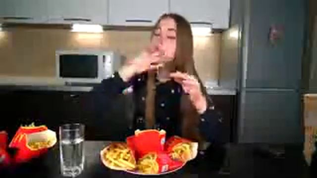 10 пачек картошки фри за 10 минут!!! смотреть онлайн