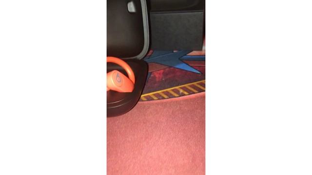 Powerbeats Pro unboxing смотреть онлайн