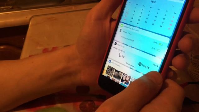 Как зарядить наушник AirPods без зарядки / без кейса лайфхак смотреть онлайн