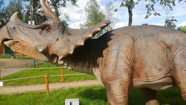 Динопарк Великие Луки. Аттракционы. Дети довольны. смотреть онлайн