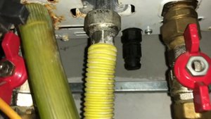 как слить воду с ТЭЦ Аристон, слить воду из котла, бойлера how to solve de boiler problem ariston