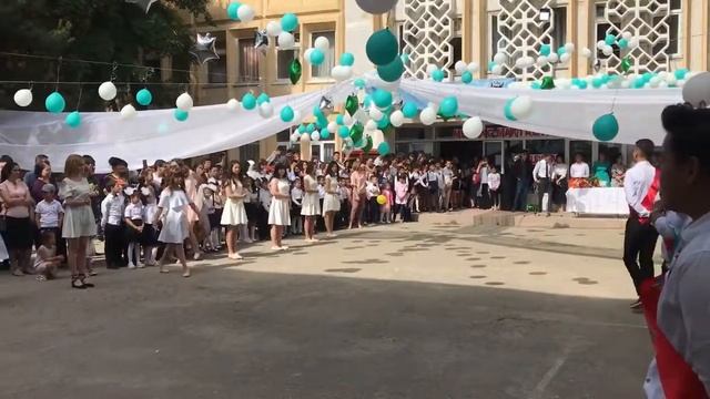 Нереально красивый вальс 2019 школа 263 смотреть онлайн