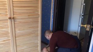 Угловой деревянный шкаф своими руками / Corner wooden Cabinet with your own hands.