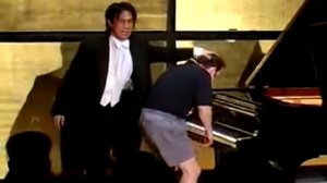 IGUDESMAN & JOO - Piano Lesson