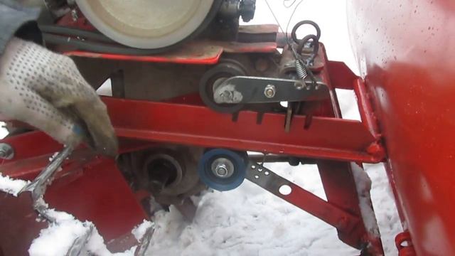 Обзор снегоуборщика из модернизированного мотоблока Салют 5 смотреть онлайн