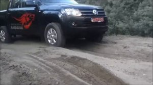 Volkswagen Amarok против Volkswagen Tiguan. Тест драйв по бездорожью