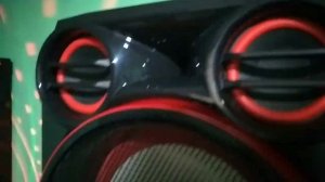 LG CK99 Bass Test (Bassotronics - Cosmotron)