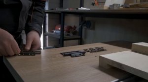 Торцовочная пила из ручной циркулярной пилы. Быстро, просто, точно.