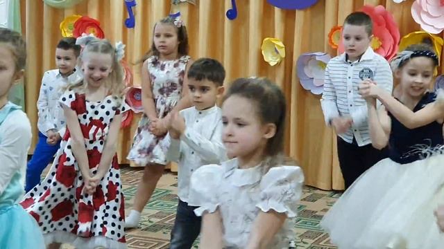 Танец "До Ре Ми" в детском саду смотреть онлайн