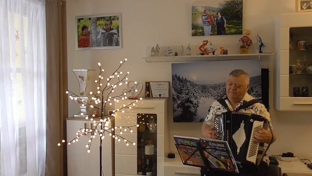 Муз.Херлах"Tanzende Finger"(Танцующие пальцы) исп.дуэт"Мелодии души". смотреть онлайн