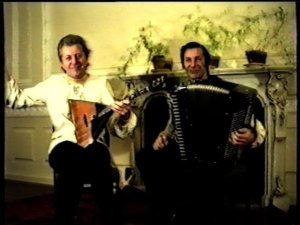 Михаил Данилов (балалайка) и Виктор Молчанов (баян)