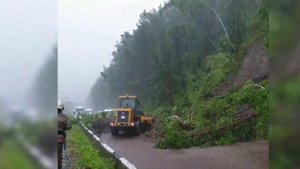 Последствия сильнейшего ливня устраняют в Красноярском крае